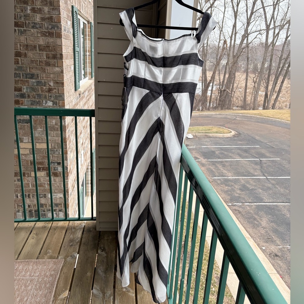 Adrianna Papell Black and White One-Shoulder A-Line Gown - Picture 5 of 15